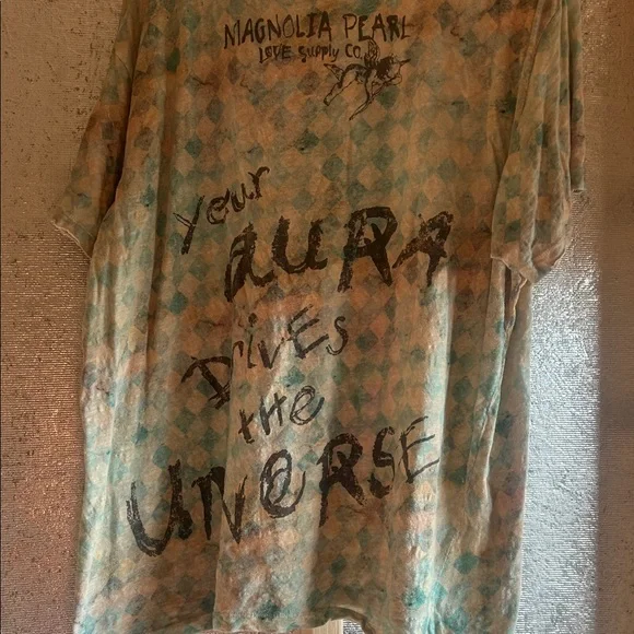 Magnolia Pearl Multicolor Graphic Tee - Picture 5 of 8